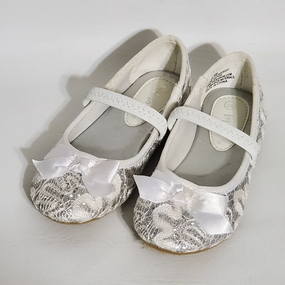 Trinkets Silver Lace Kids Dress Shoes with Bow